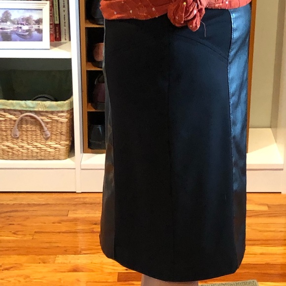 Anne Klein black on black skirt - Picture 5 of 5